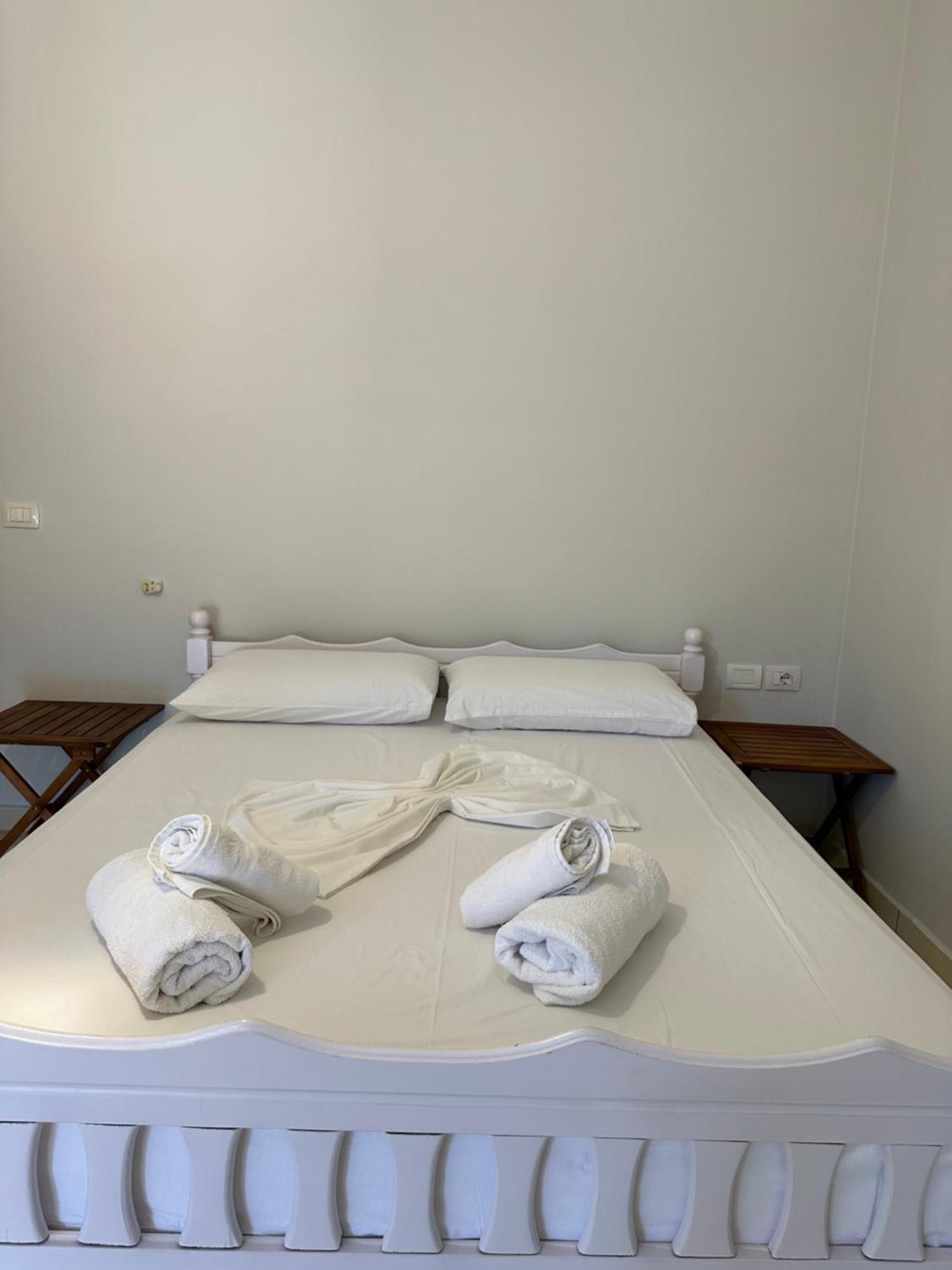 Bora Rooms Himarë Exterior foto